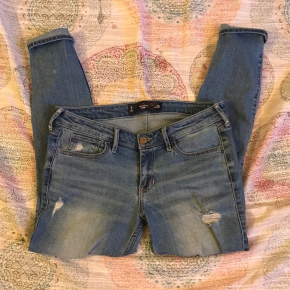 Hollister Denim - Hollister cropped ripped denim
